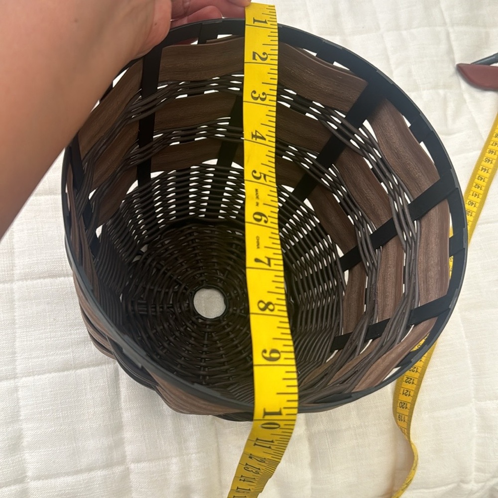 LONGABERGER 9 INCH ON THE VERANDA CHOCOLATE PLANTER BASKET OUTDOOR POT - Picture 4 of 4